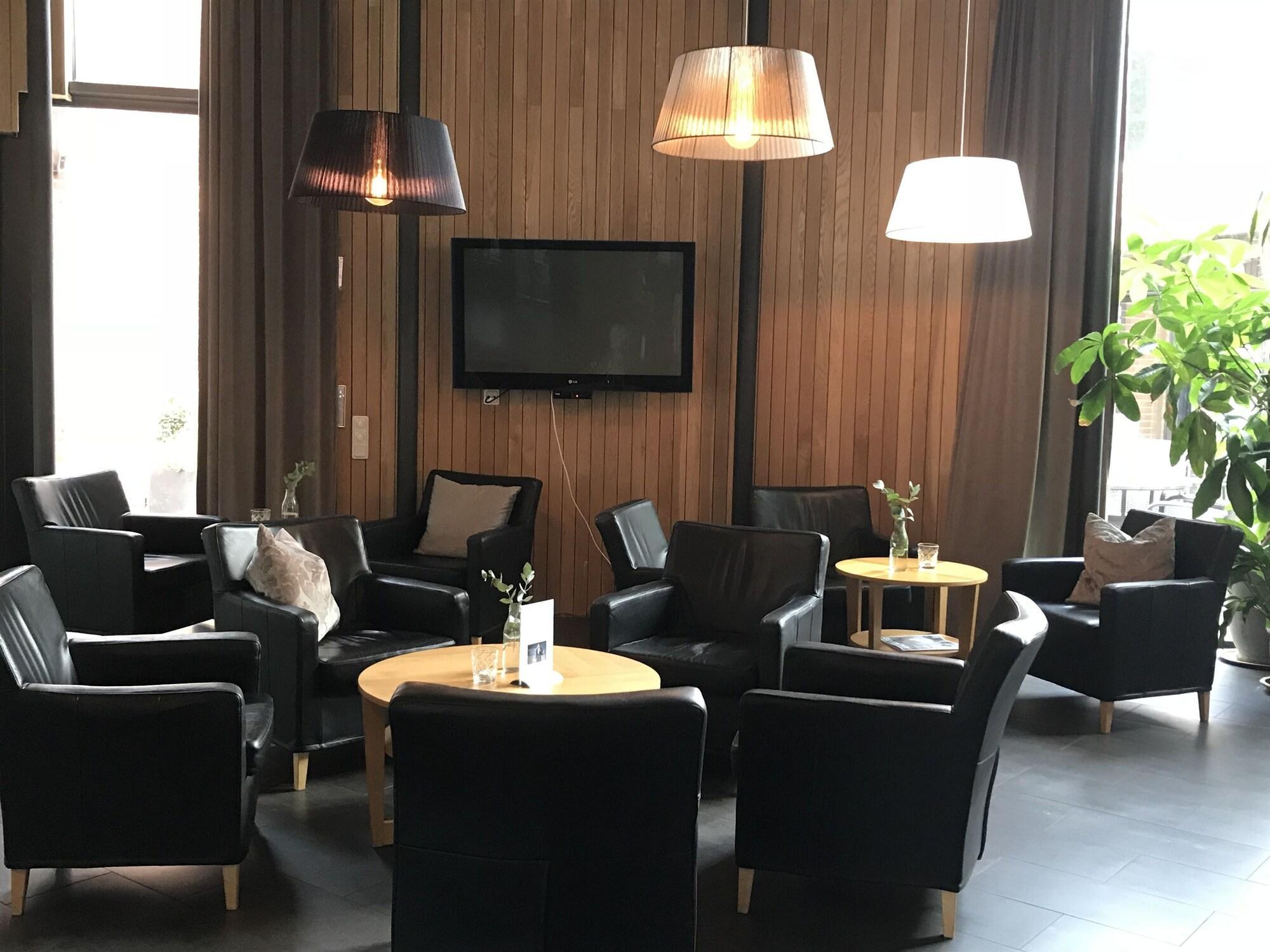 Best Western Valhall Park Hotell Ängelholm Extérieur photo